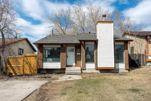 343 Ranchview Mews Northwest, Calgary, AB T3G 1M8