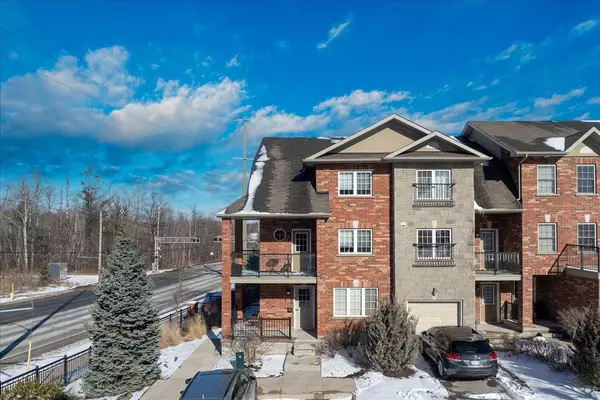 57 FERNDALE DR S #1, Barrie, ON L4N 5W9