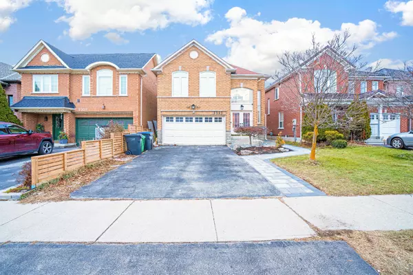 3352 Bruzan CRES #Lower, Mississauga, ON L5N 8M3