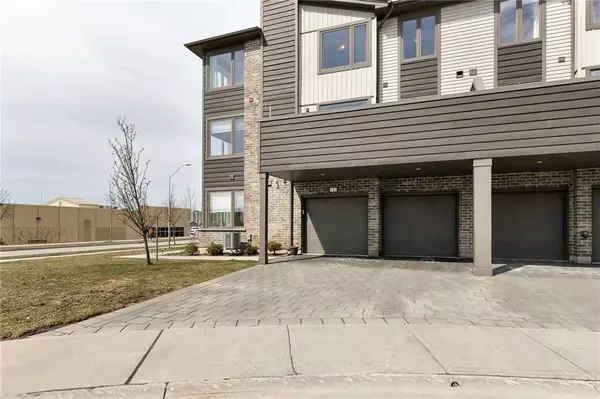 London, ON N6G 5B1,1960 DALMAGARRY RD #2