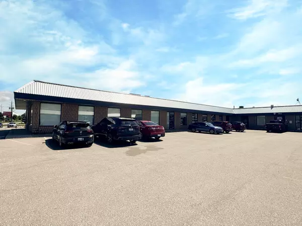 London North, ON N6H 5L8,2018 Mallard RD #8 Rear