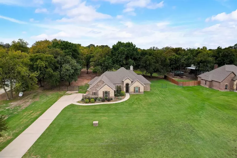 128 Imperial Mammoth Valley Lane, Weatherford, TX 76085