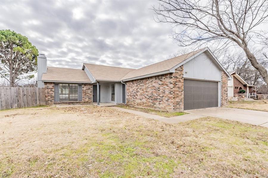 1402 Bandera Drive, Arlington, TX 76018