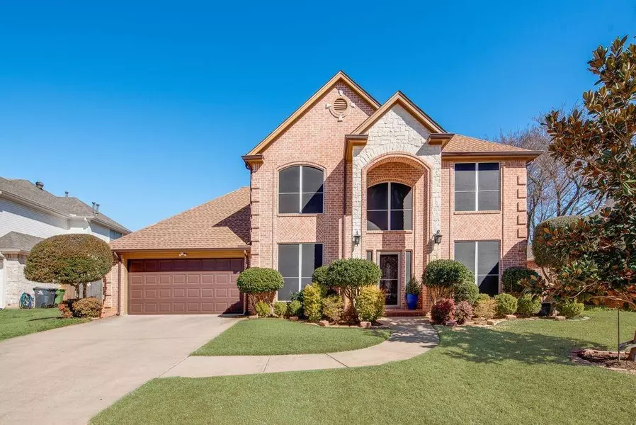 6405 Creekbend Court, Arlington, TX 76001