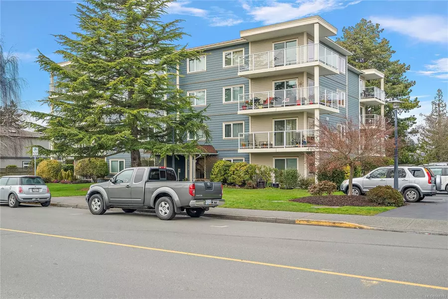 2360 James White Blvd #302, Sidney, BC V8L 1Z7