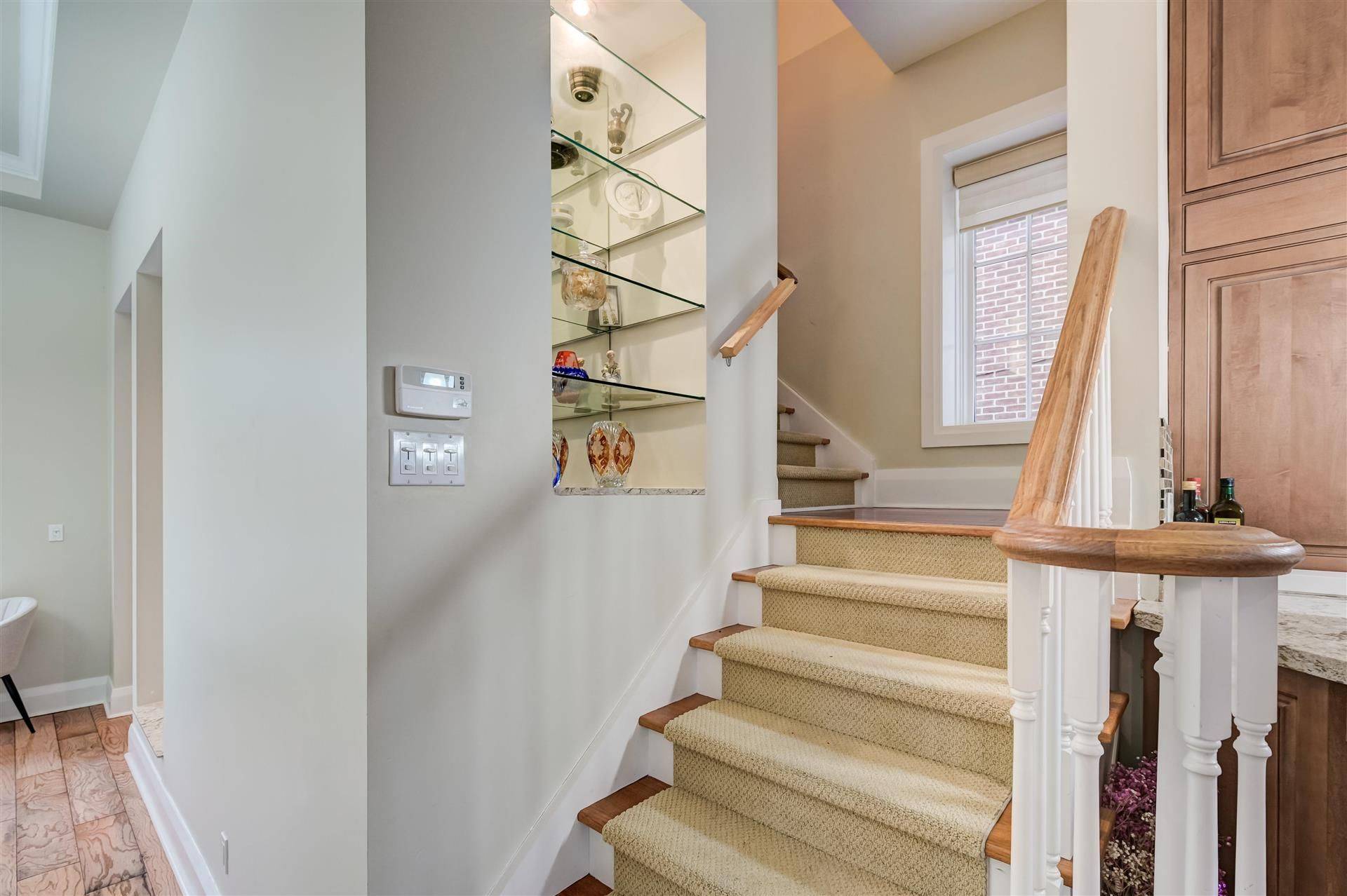Toronto C11, ON M4G 2W3,162 Glenvale BLVD