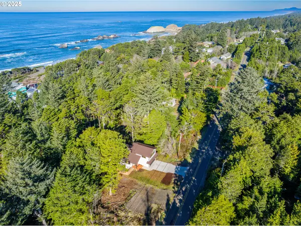 Seal Rock, OR 97376,8711 NW SEAL ROCK ST