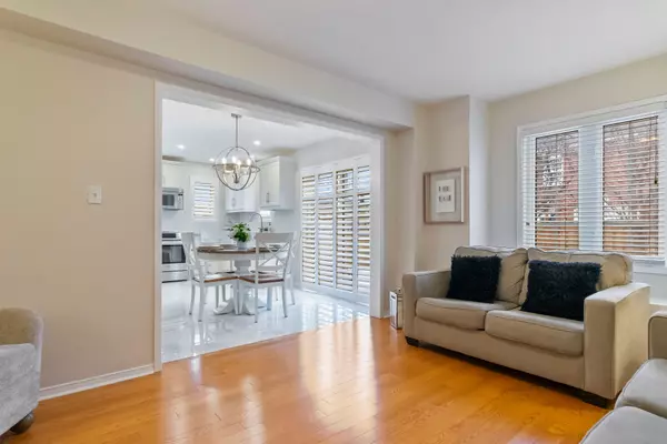 Oakville, ON L6M 5A3,2403 Briargrove CIR