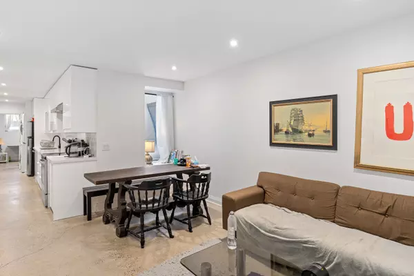 14 Seaforth AVE #Basement, Toronto W01, ON M6K 1N5