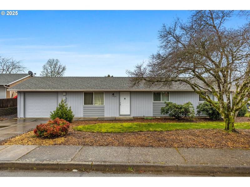 215 NE Fern AVE, Dallas, OR 97338