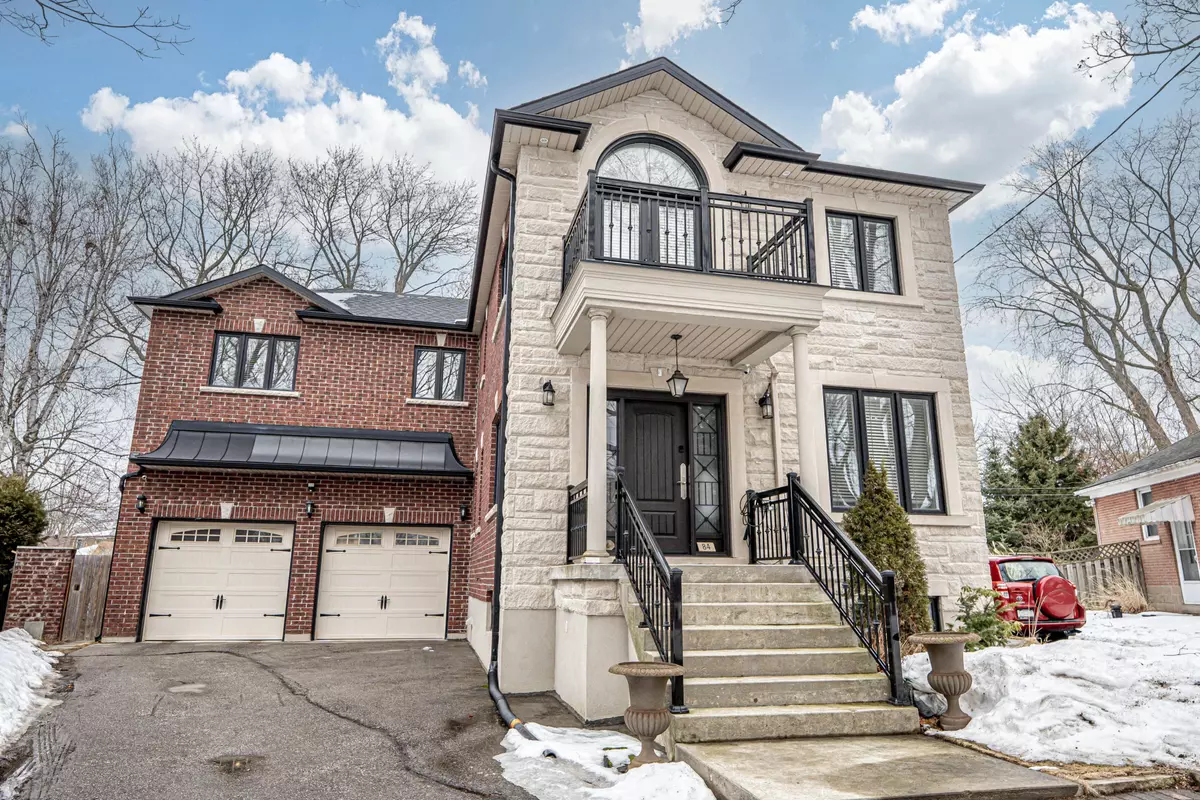 Toronto W06, ON M8W 1T9,84 Enfield AVE #Upper Unit B