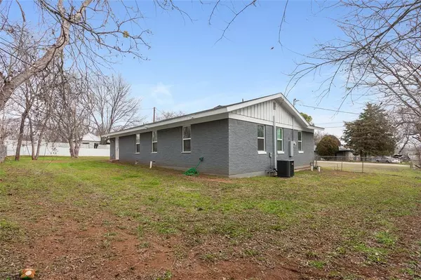 Boyd, TX 76023,420 S Evans Street