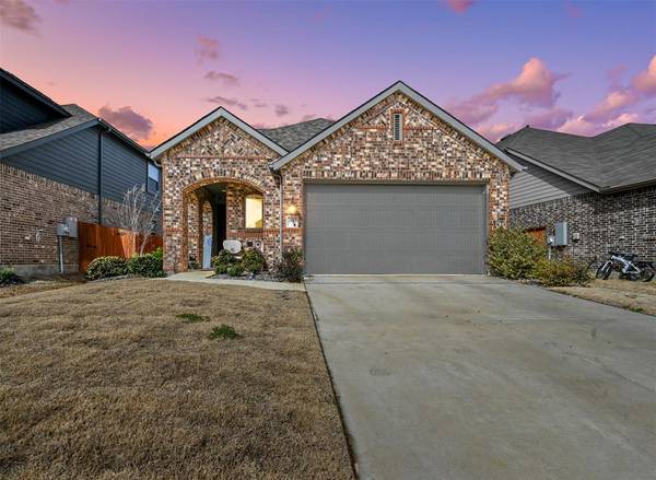 3917 Ford Drive, Crandall, TX 75114