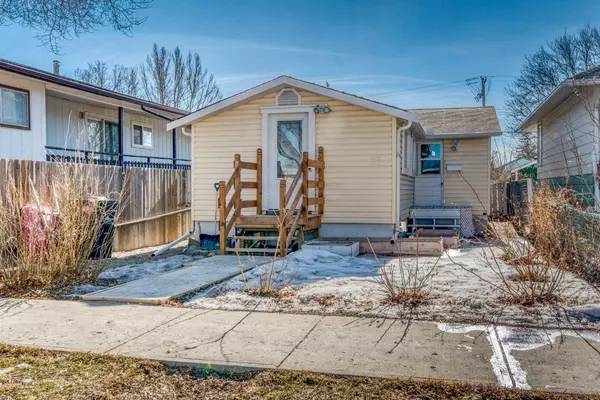 37 4 AVE Southeast, High River, AB T1V1G3