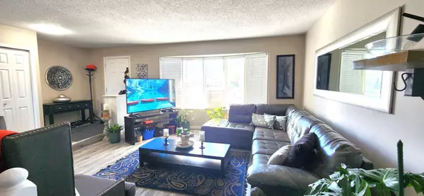 Calgary, AB T3K 1H3,24 Bermuda CT Northwest