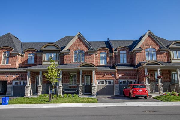 5 Caton LN, Ajax, ON L1T 0P8