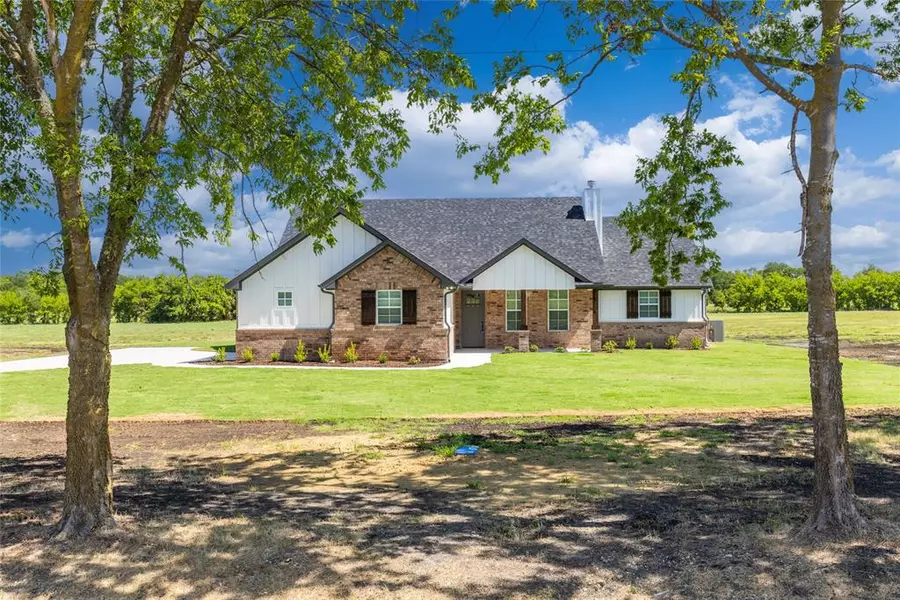 5186 Fm-1571, Lone Oak, TX 75453