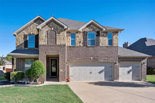 8232 Western Lakes Drive, Fort Worth, TX 76179