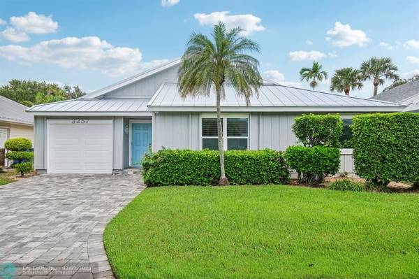 3257 NE Catamaran Terrace, Jensen Beach, FL 34957