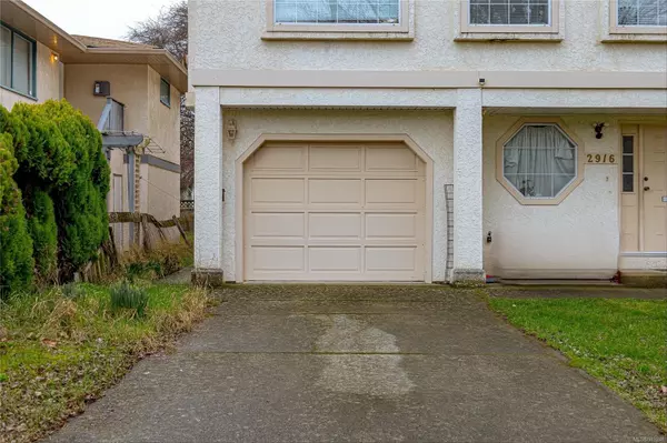 Victoria, BC V8R 4J6,2916 Scott St