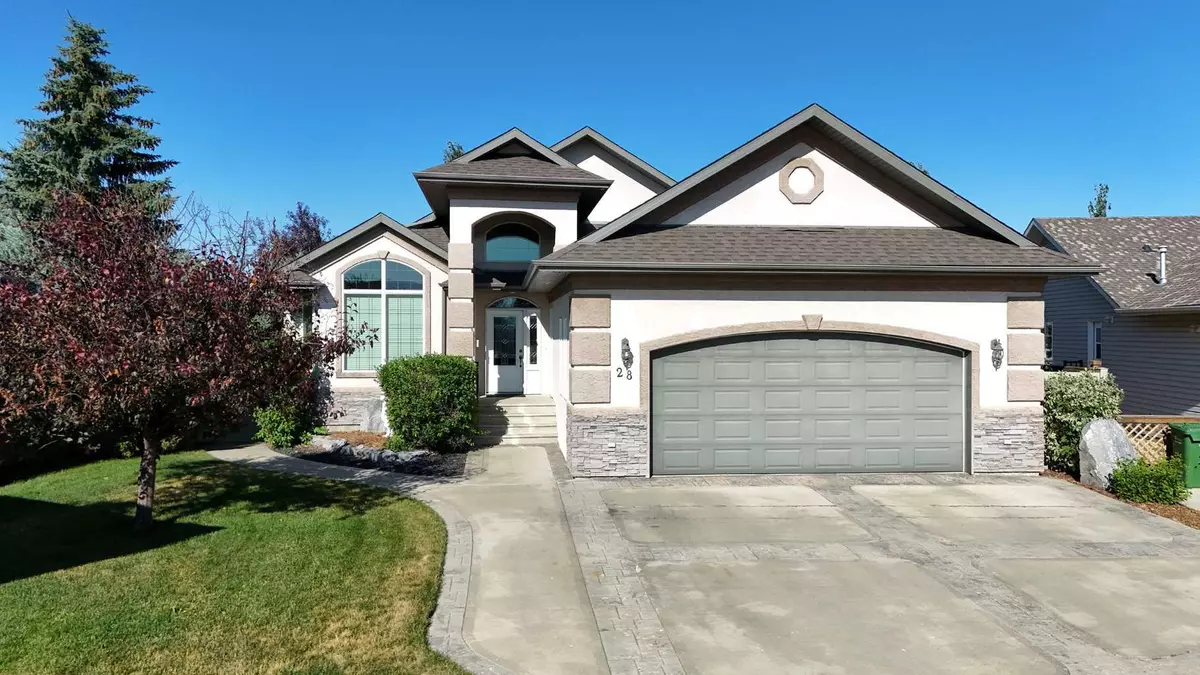 Red Deer, AB T4R 2Y7,28 Duval Close