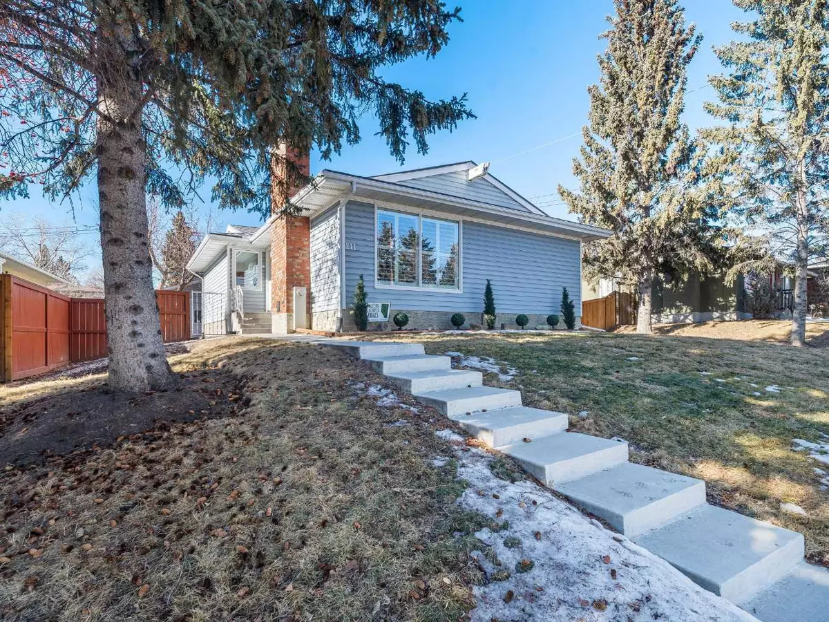 Calgary, AB T3B 3W4,211 Silver Mead CRES Northwest