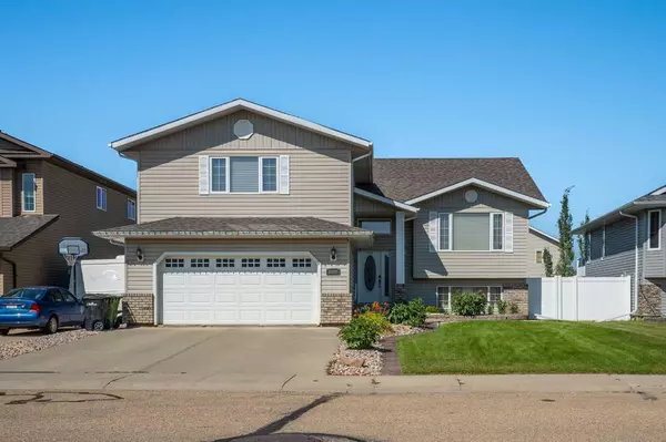 6808 38 AVE, Camrose, AB T4V 5B7