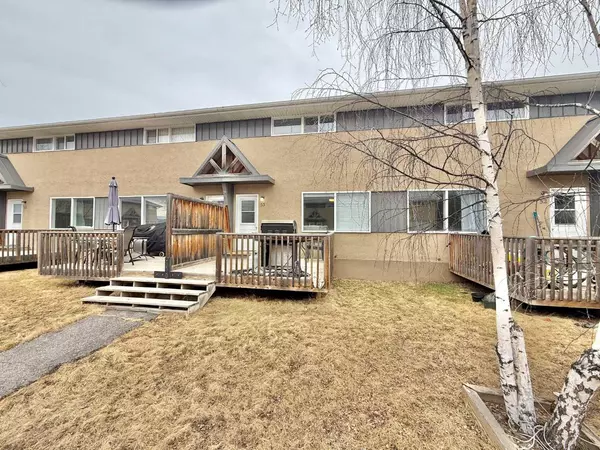 Hinton, AB T7V1B5,114 Hardisty AVE #53