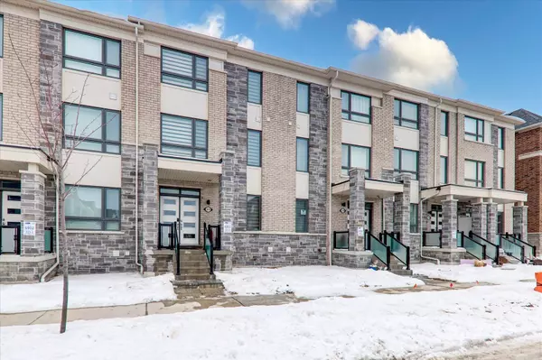 3316 Thunderbird Promenade, Pickering, ON L1X 0N4