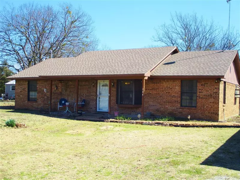 206 N Main Street, Bailey, TX 75413