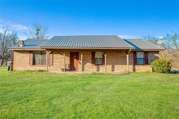 239 County Road 1482, Bogata, TX 75417