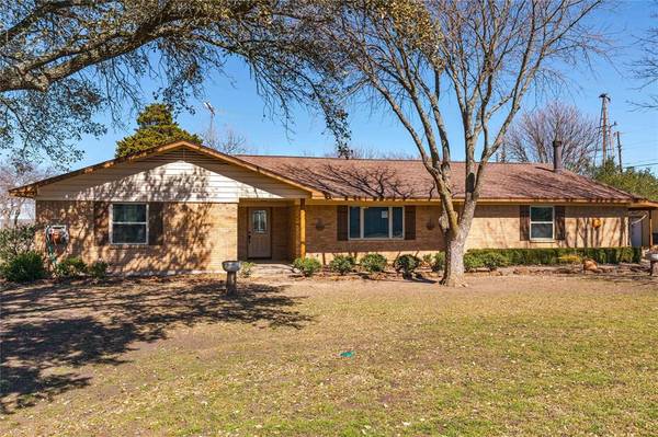 97 Elbert Road, Van Alstyne, TX 75495