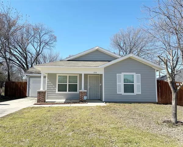 1310 Stewart Street, Fort Worth, TX 76104