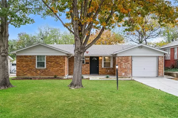 1801 Ellington Drive, Fort Worth, TX 76112