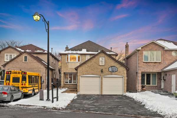 23 Shallice CT, Toronto E11, ON M1B 4W7