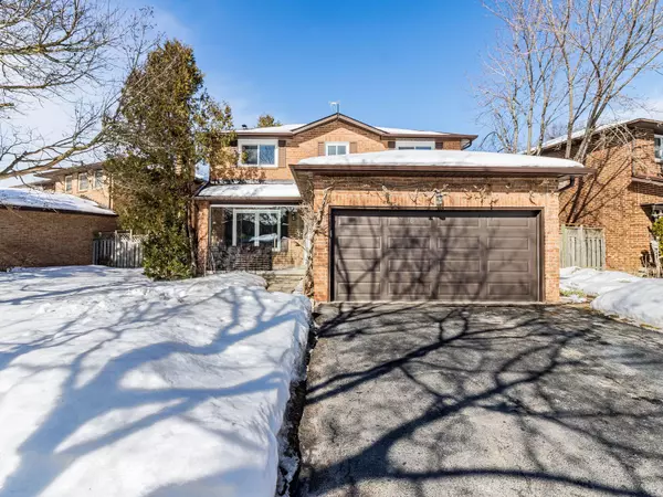 16 Mccallum DR, Richmond Hill, ON L4C 7T3