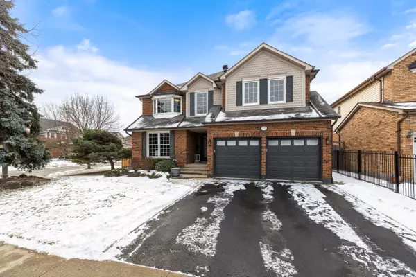 2112 Berwick DR, Burlington, ON L7M 4B3