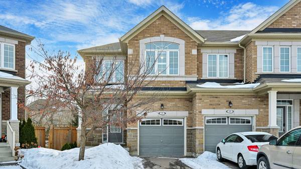 7 Keenlyside LN, Ajax, ON L1T 0N4