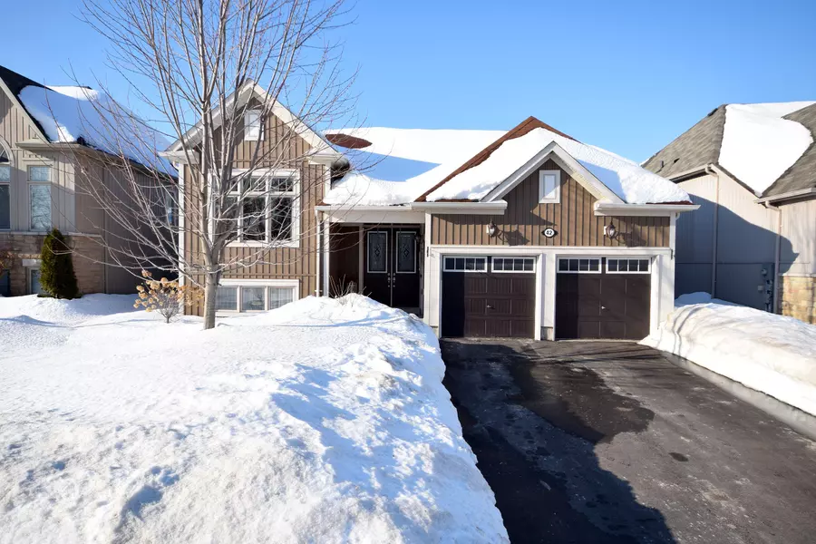 42 Cristiano AVE, Wasaga Beach, ON L0Z 1P2