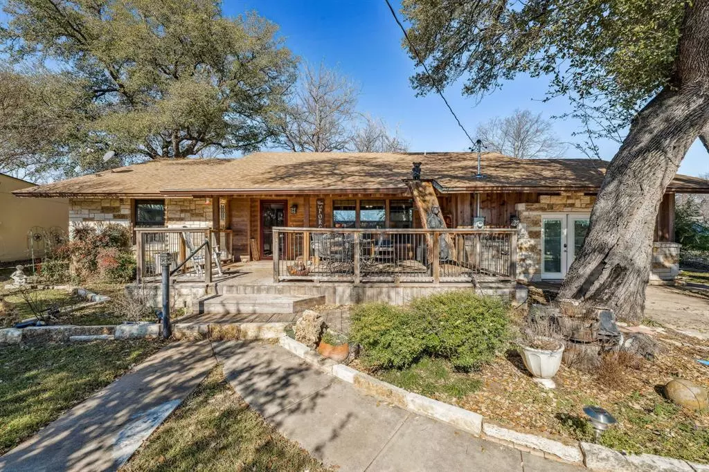 Glen Rose, TX 76043,604 SW Barnard Street