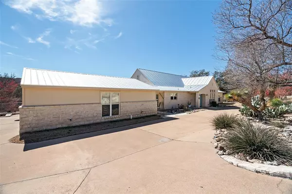 Granbury, TX 76049,9700 Ravenswood Road