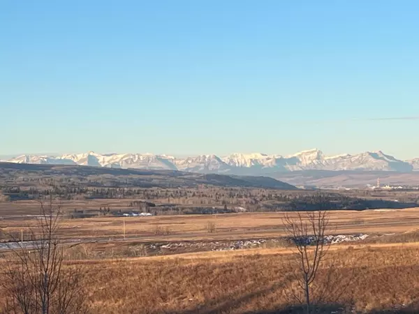 Cochrane, AB T4C 2R4,79 Heritage HTS