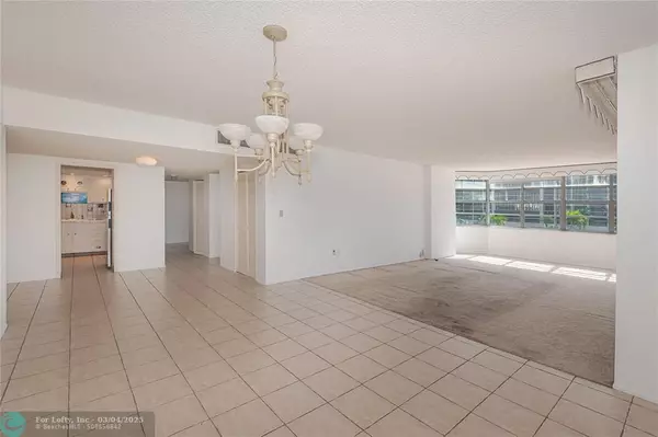 Hallandale Beach, FL 33009,1985 S Ocean Dr  #2E