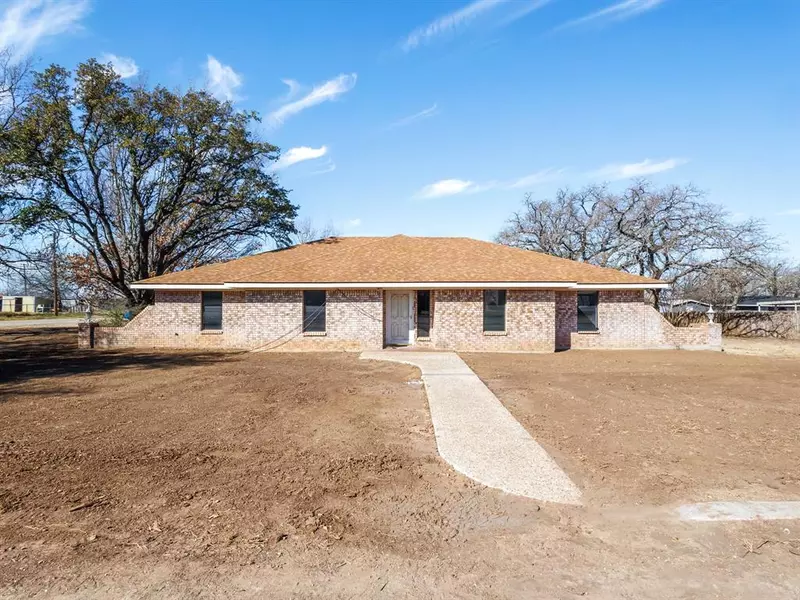 401 N Avenue E, Cross Plains, TX 76443