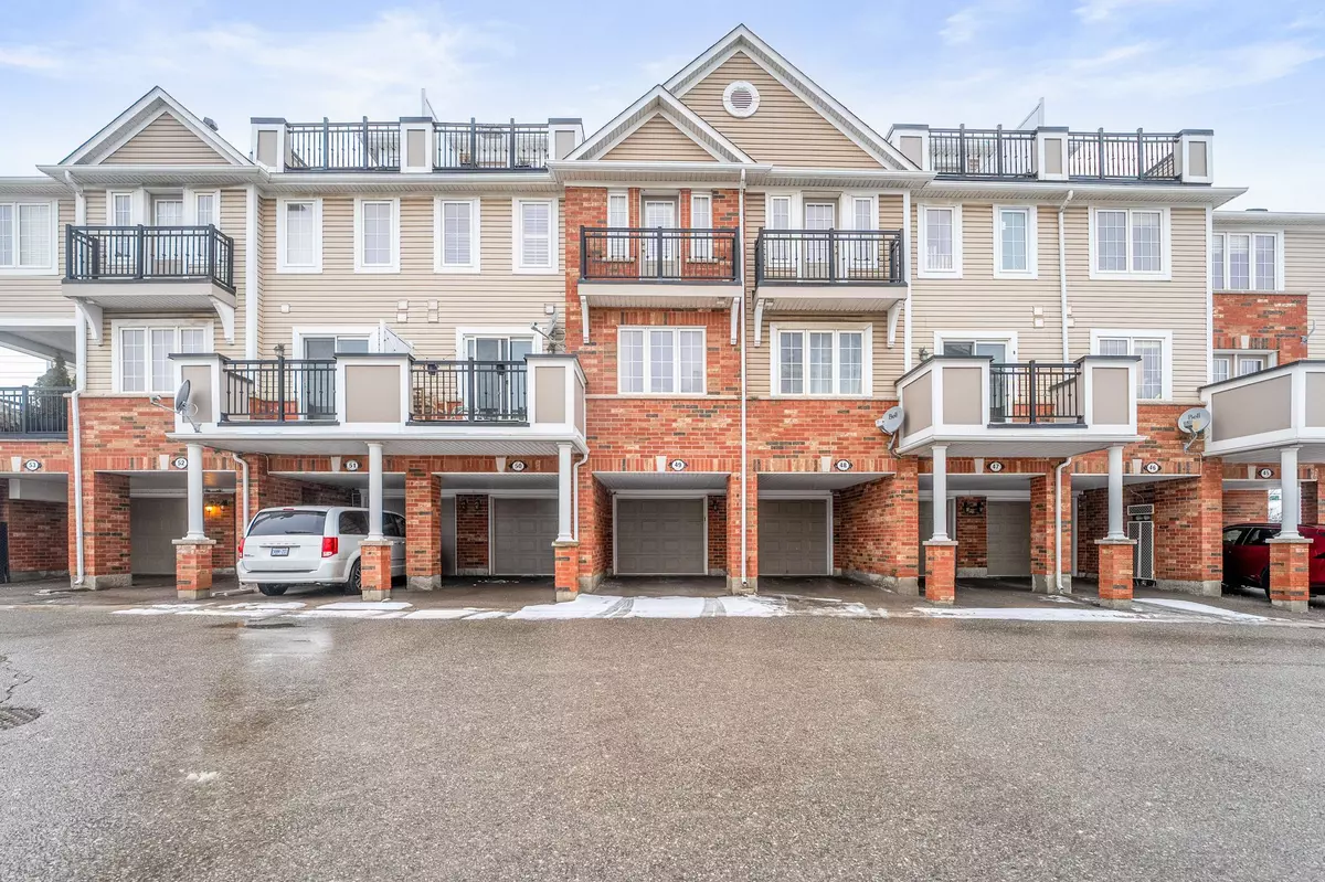 Oakville, ON L6M 0K5,2614 Dashwood DR #49