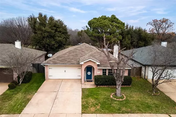 5911 Stone Meadow Court, Arlington, TX 76017