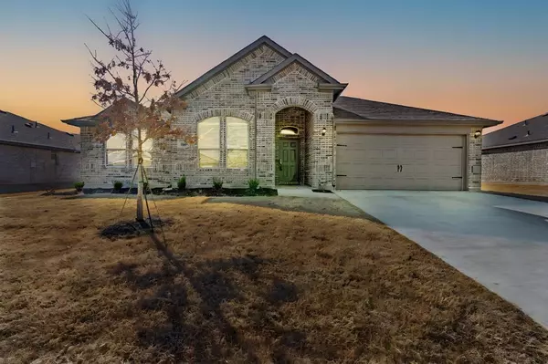 908 Granite Drive, Azle, TX 76020