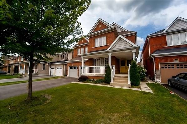 82 Warnford CIR, Ajax, ON L1T 0J2