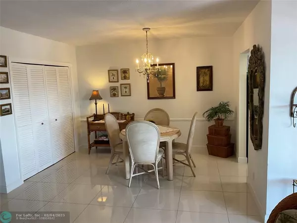 Fort Lauderdale, FL 33308,2141 NE 68th St  #204