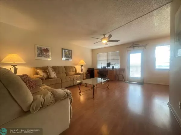 Deerfield Beach, FL 33442,2069 Oakridge F  #2069